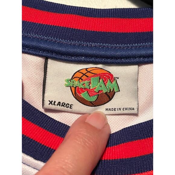 Space Jam Shirt Mens XL Multicolor Bugs Bunny Daffy Duck Looney Embroidered - Picture 6 of 8